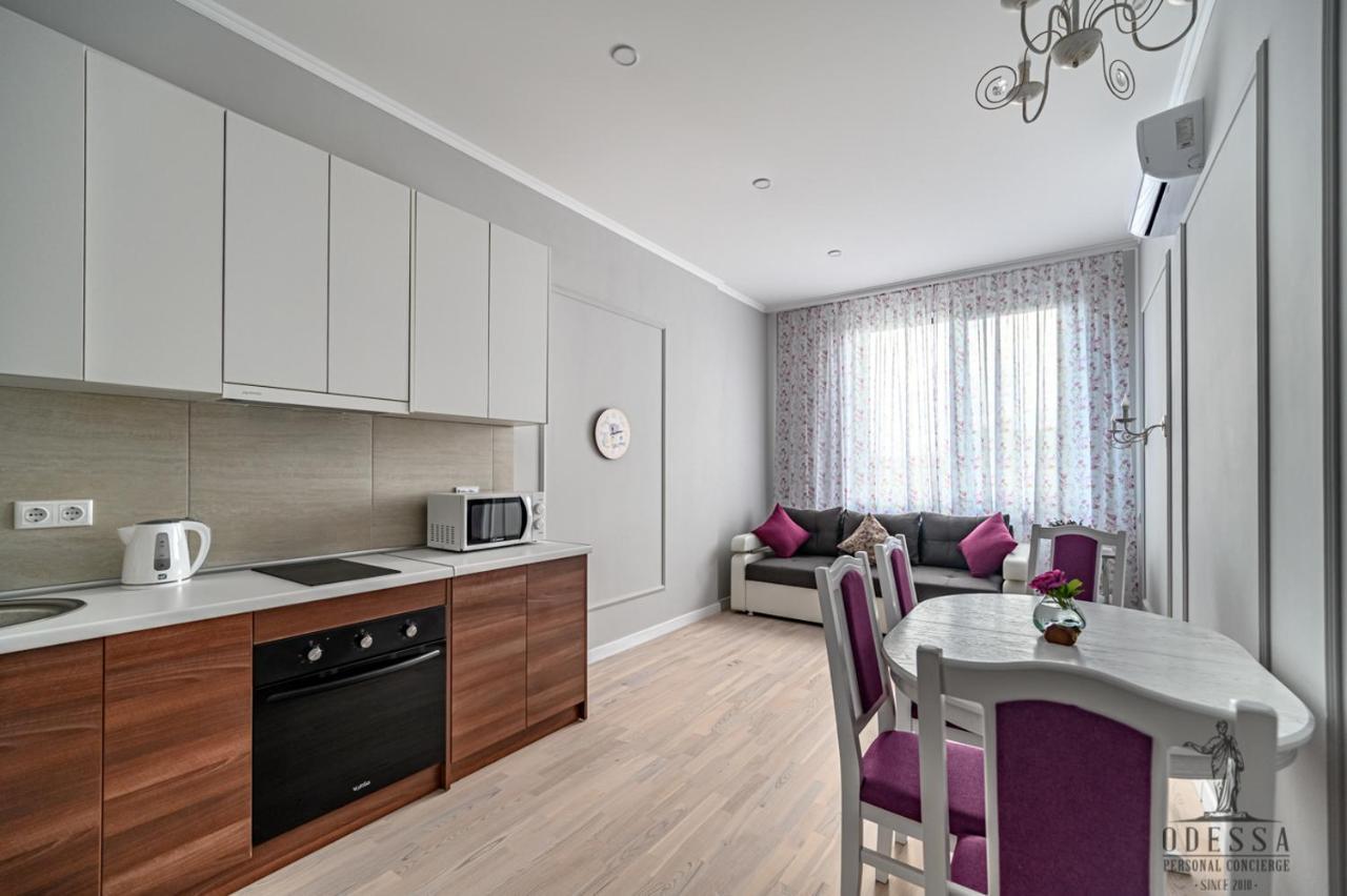 City Center New House Odessa Eksteriør billede