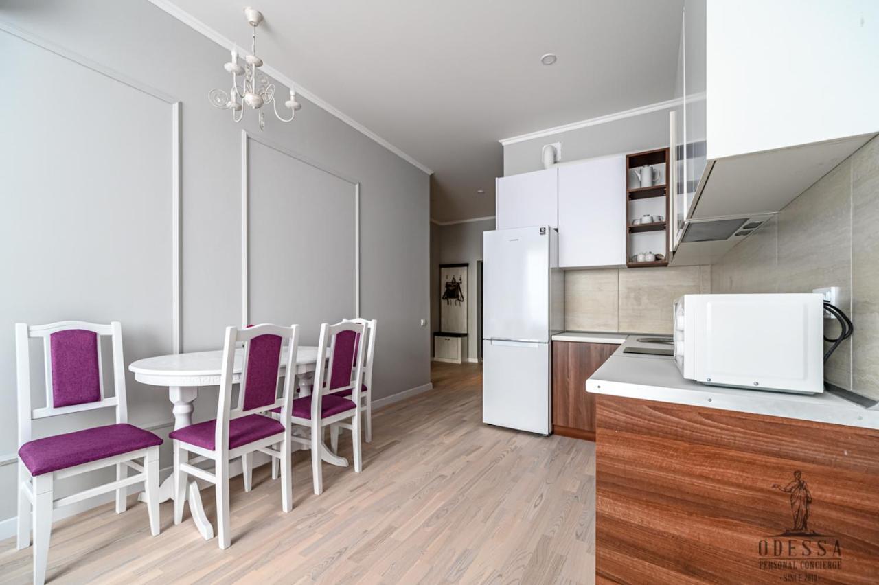 City Center New House Odessa Eksteriør billede