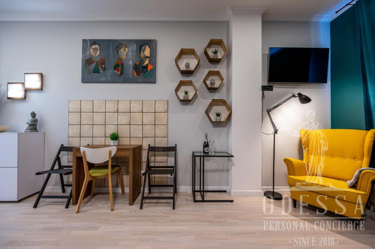 City Center New House Odessa Eksteriør billede
